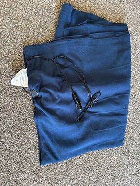 Stalwart 12-Volt Heated Travel Blanket in Navy
